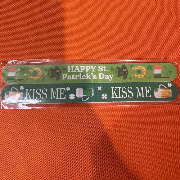 St. Patrick's Day Nail Files - Green and White 3 packs of 2 - Picture 2 of 4